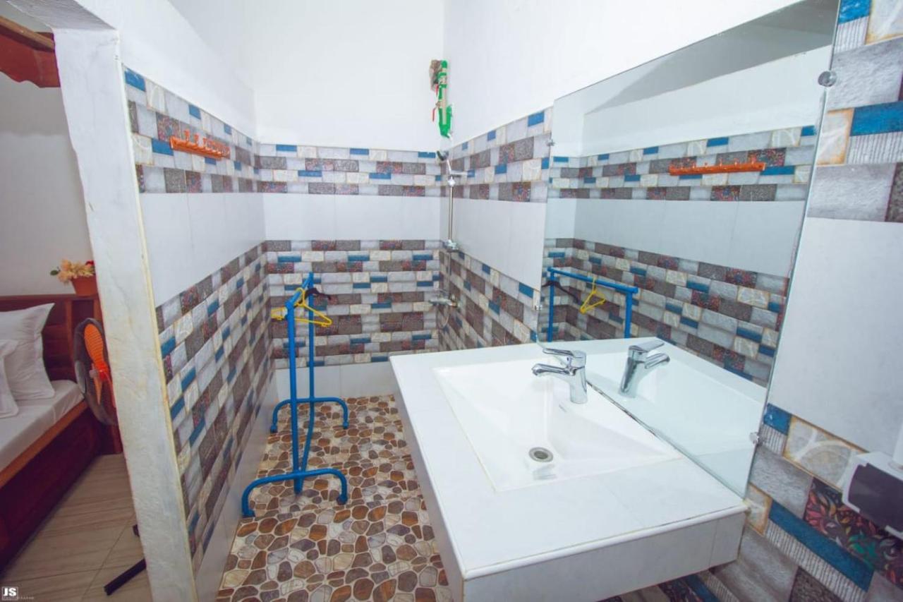 Hotel National Ambilobe Bagian luar foto